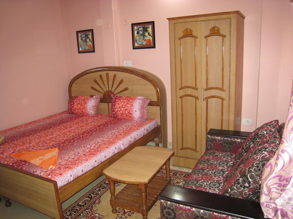 Krishna Paying Guest House Varanasi Oda fotoğraf
