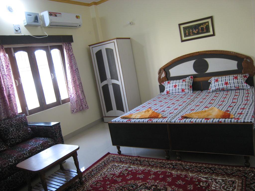Krishna Paying Guest House Varanasi Oda fotoğraf