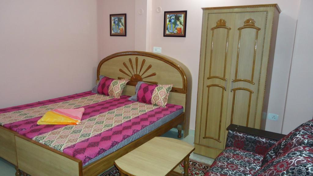 Krishna Paying Guest House Varanasi Oda fotoğraf